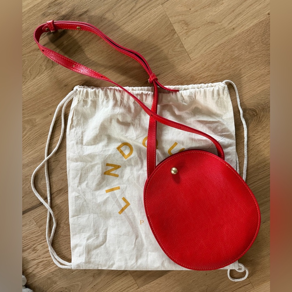 Lindquist Object Eggi in Persimmon Leather Crossbody Bag